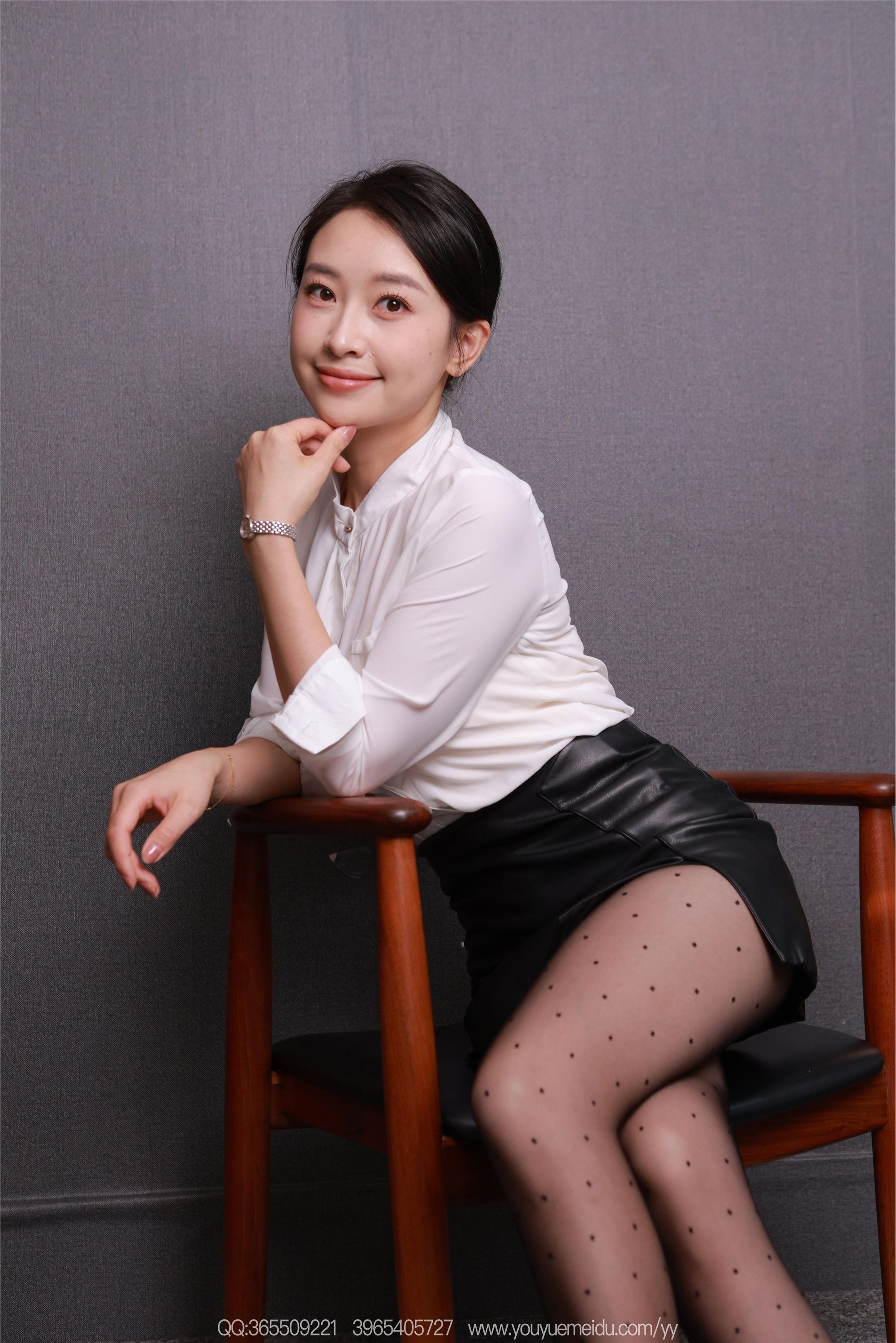 IESS异思趣向  2025.12.03 丝享家2227：小婕《波点丝袜（下）》